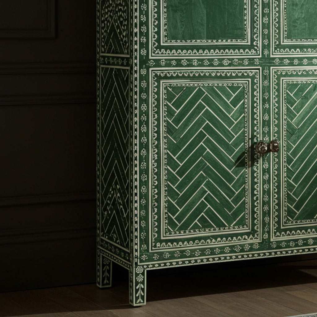 Bottom-left detail (auto-generated)
