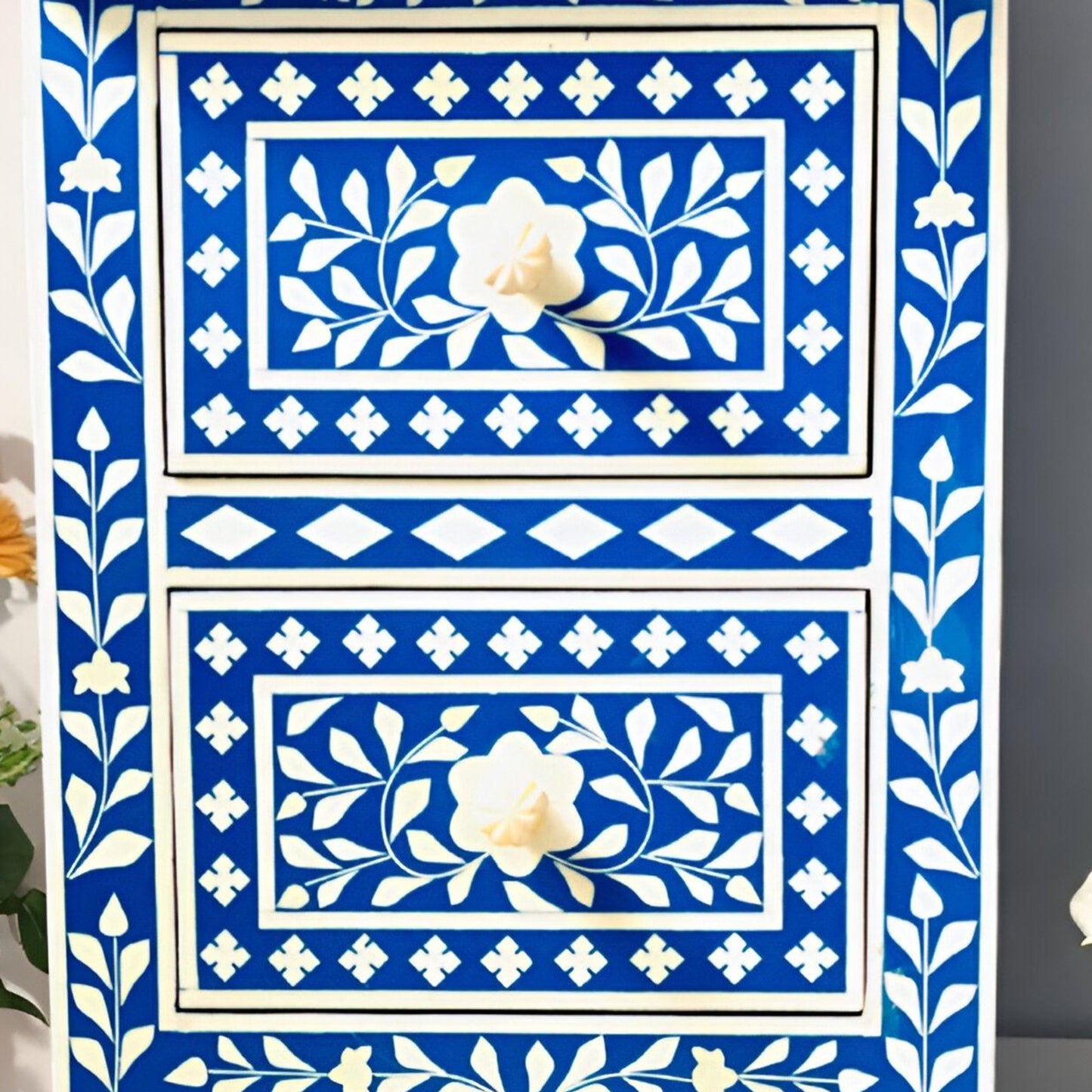 Center detail (auto-generated)