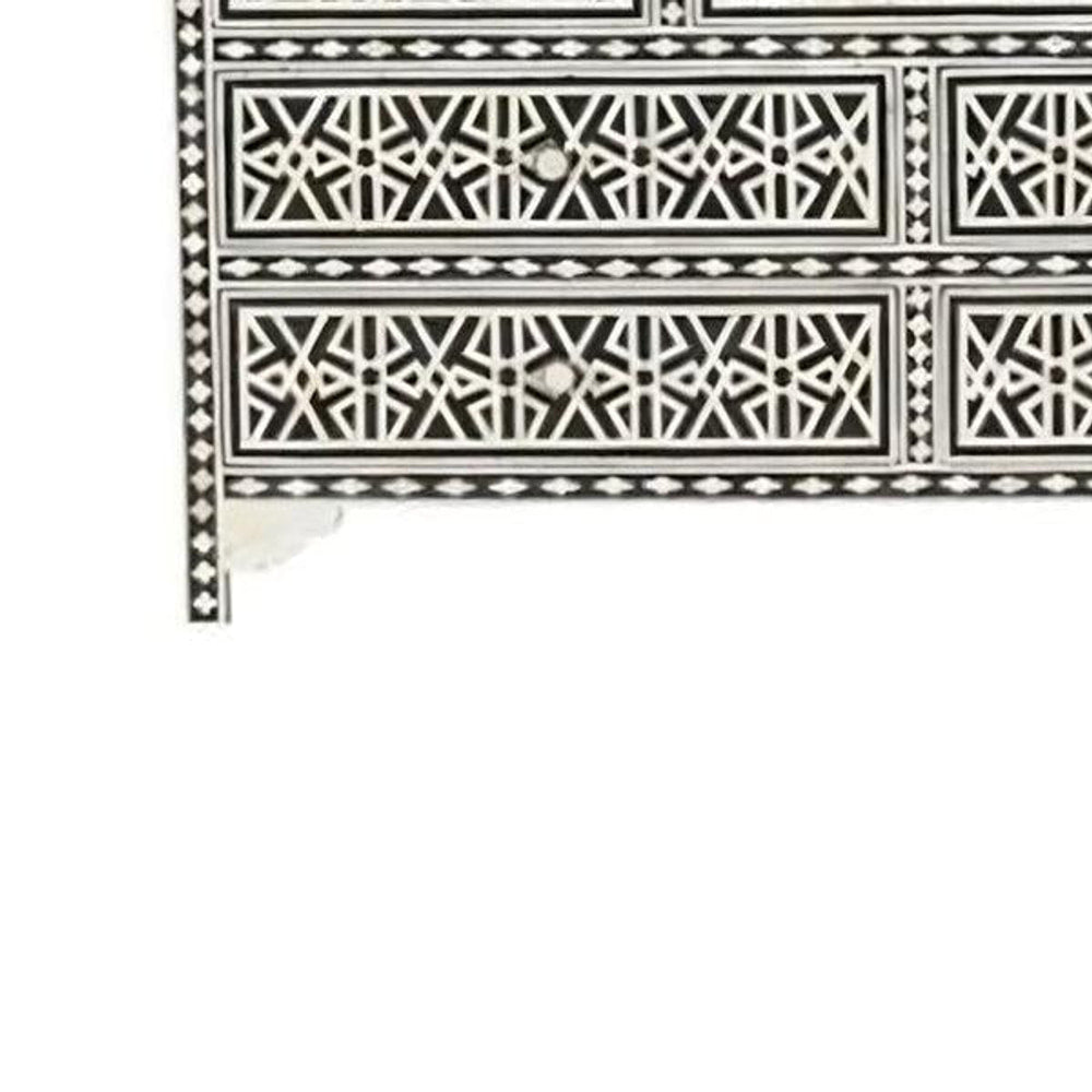 Bottom-left detail (auto-generated)