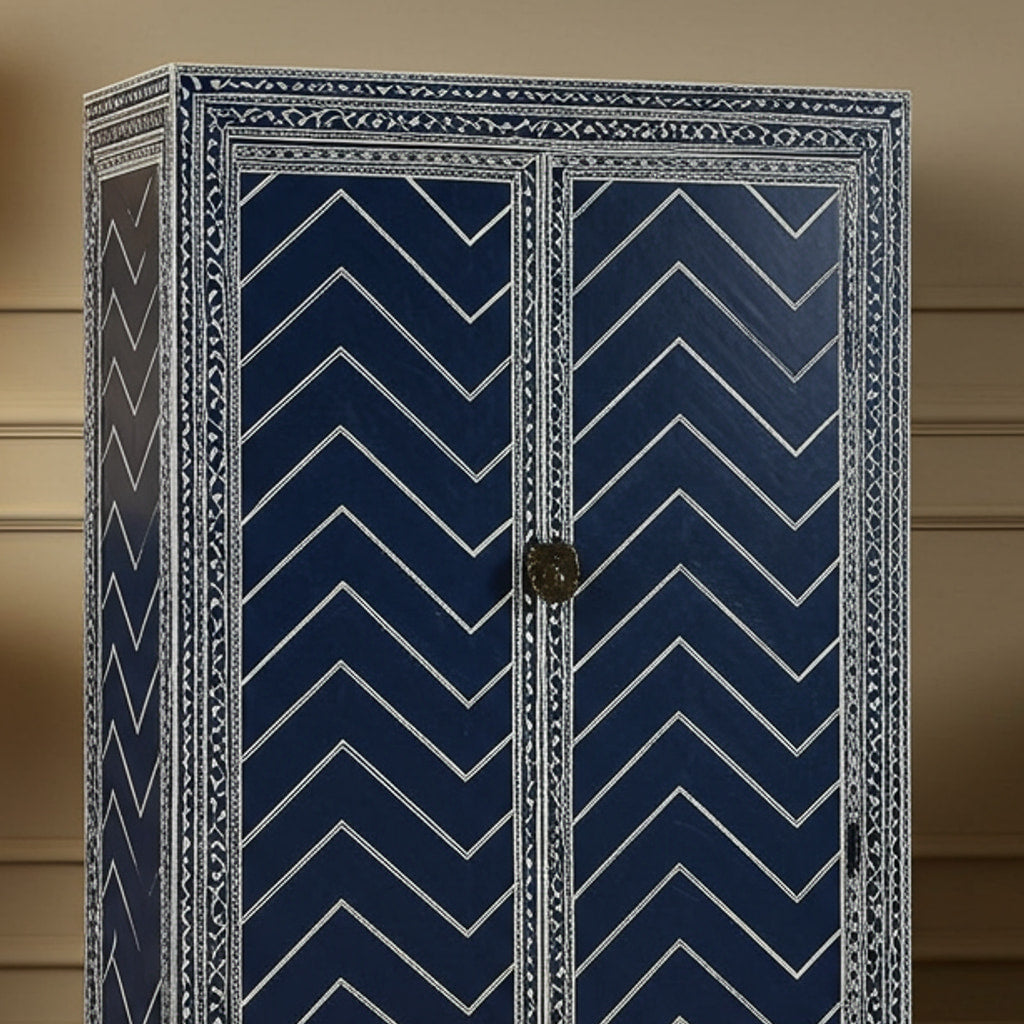 Center detail (auto-generated)