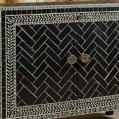 Center detail (auto-generated)