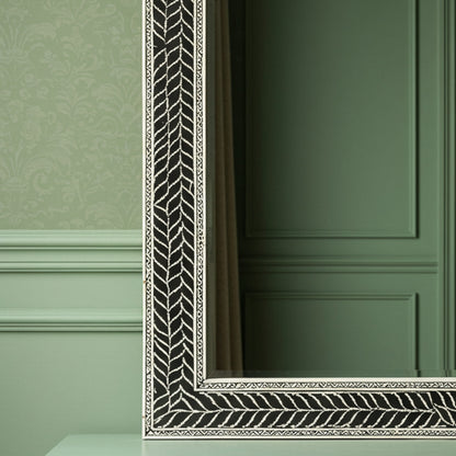 Bottom-left detail (auto-generated)