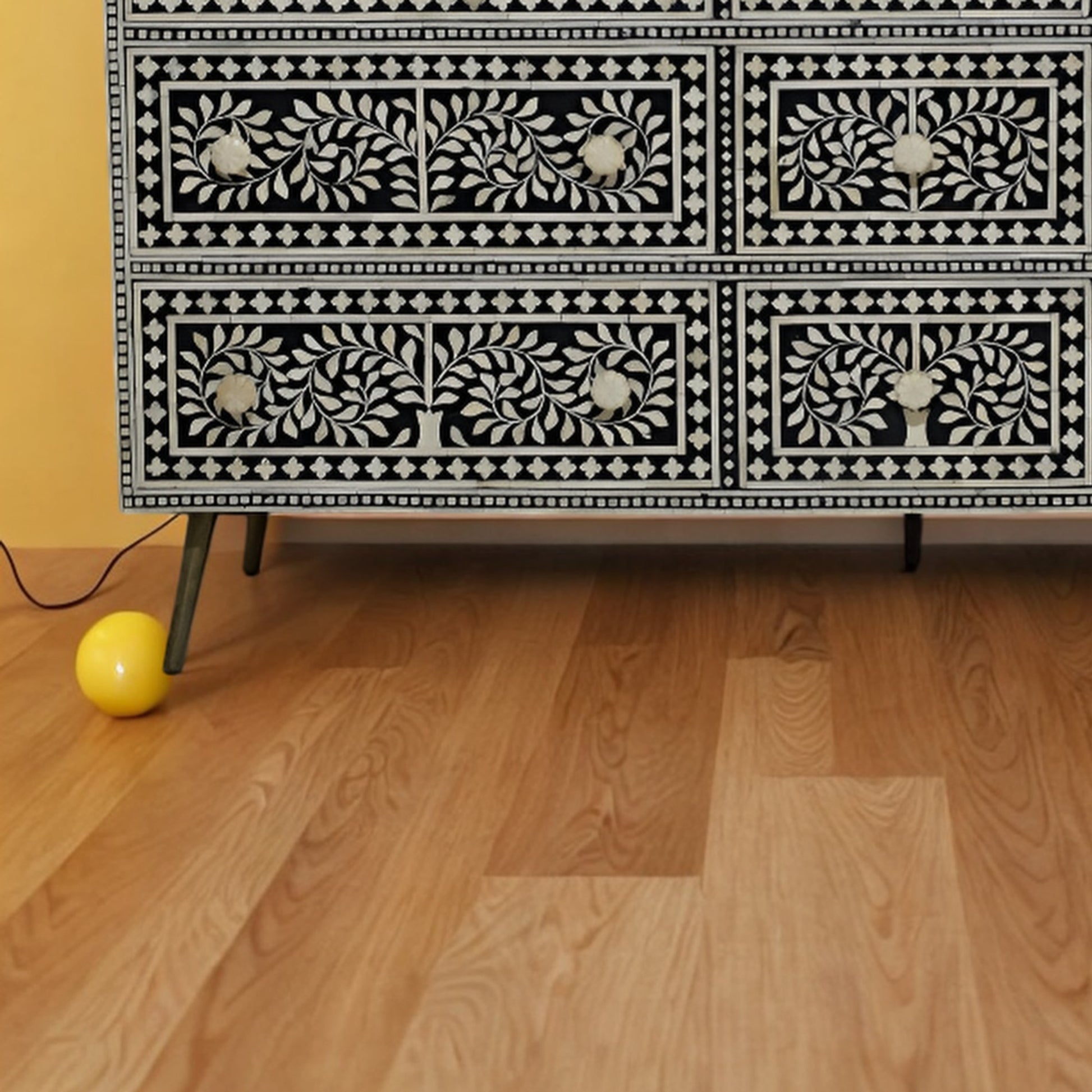 Bottom-left detail (auto-generated)