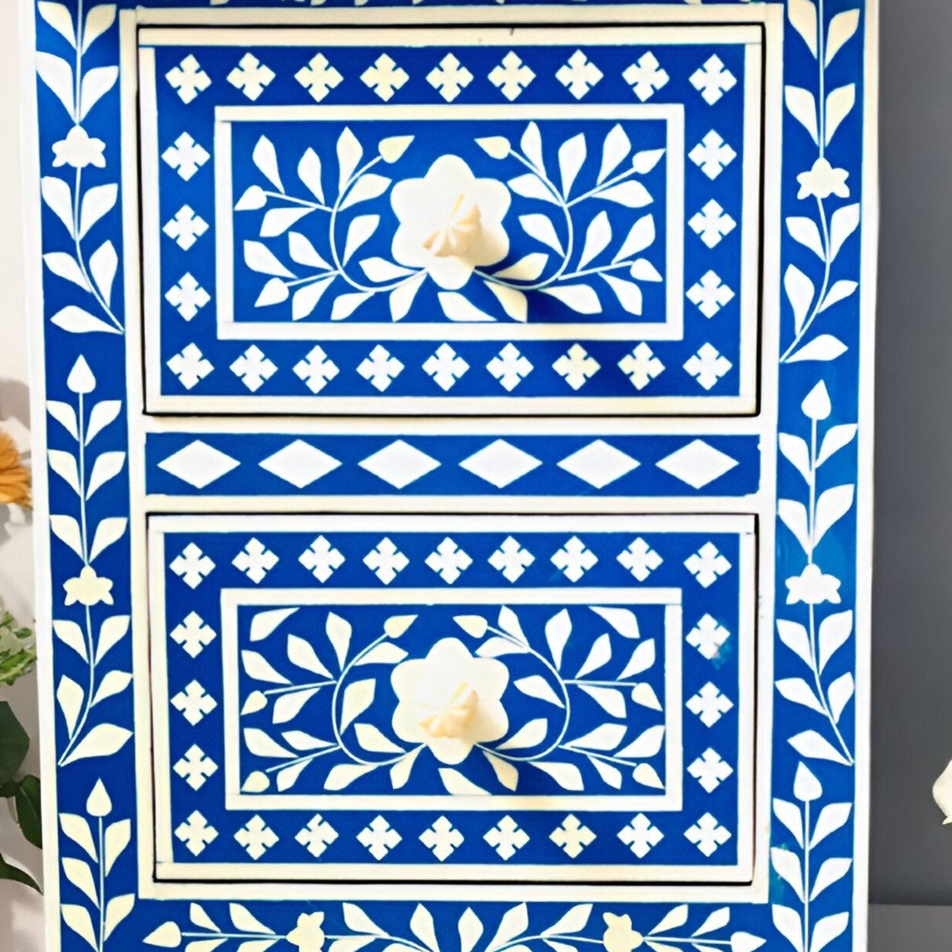 Center detail (auto-generated)