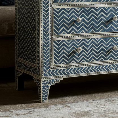 Bottom-left detail (auto-generated)