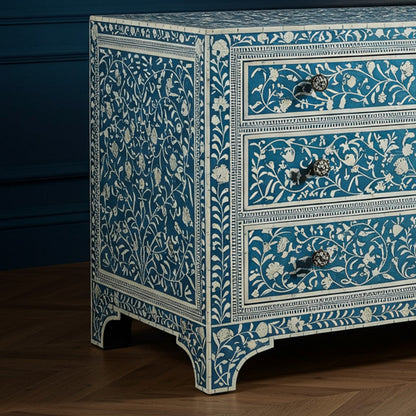 Bottom-left detail (auto-generated)