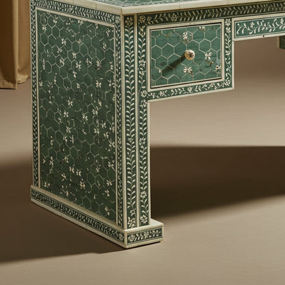 Bottom-left detail (auto-generated)